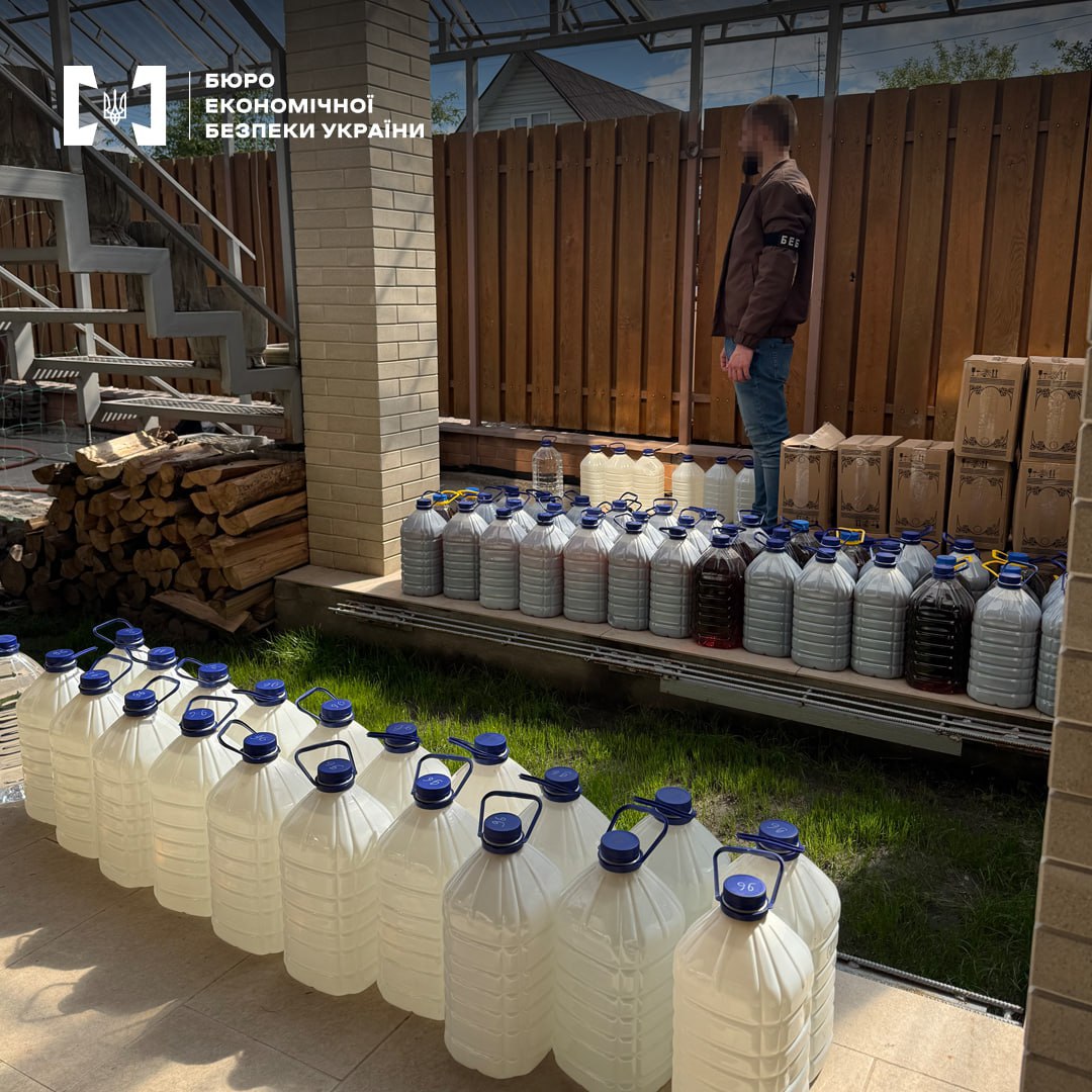 Незаконная торговля фальсифицированным алкоголем