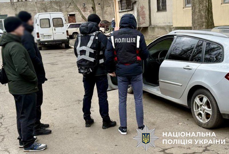 У Києві судитимуть банду, що стежила за заможними власниками будинків та обкрадала їхні оселі