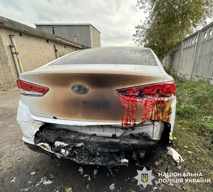 В Киеве полицейские задержали 18-летнего юношу за поджог автомобилей