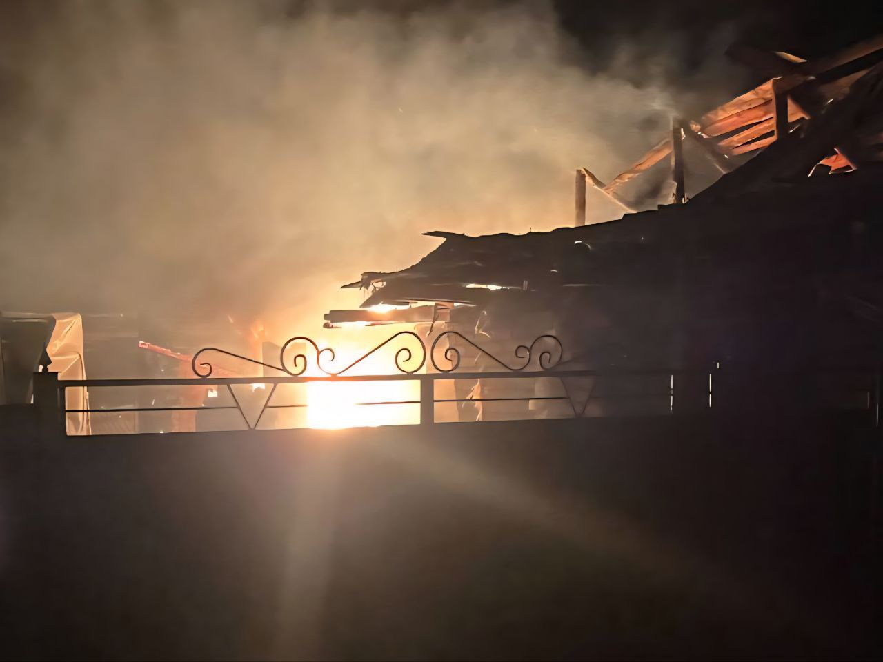 Последствия обстрелов на Синельниковщине