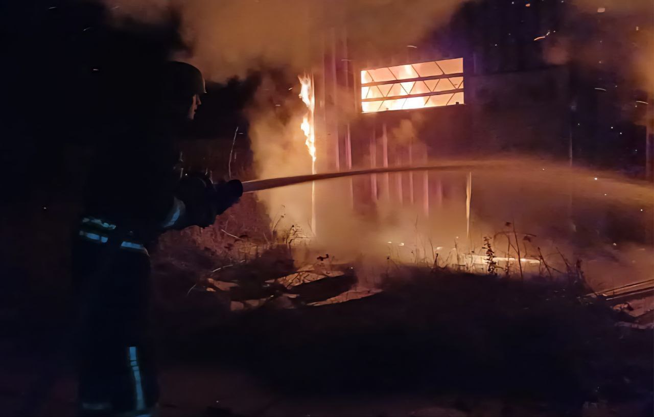 Россияне ночью били по двум районам Днепропетровщины