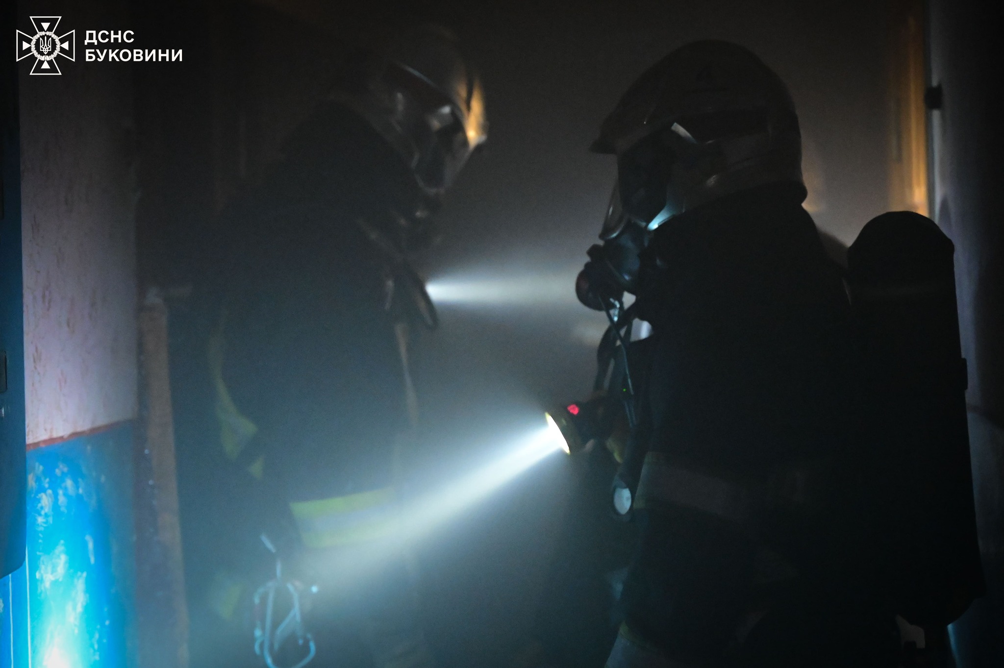 У Чернівцях сталася пожежа у багатоповерхівці: є загибла