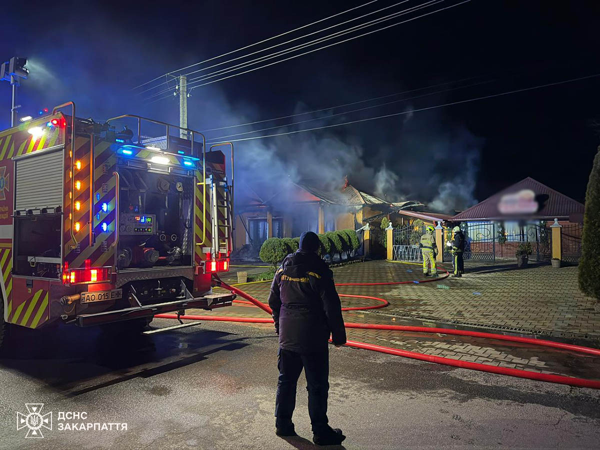 Пожежа на Закарпатті: горів ресторан