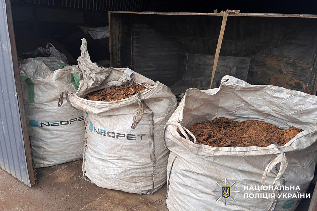 В Хмельницкой области разоблачили дельцов на нелегальном производстве табака