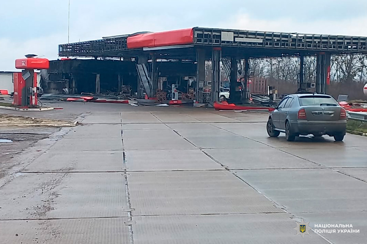 Удар россиян по АЗС в Харьковской области: в полиции рассказали подробности