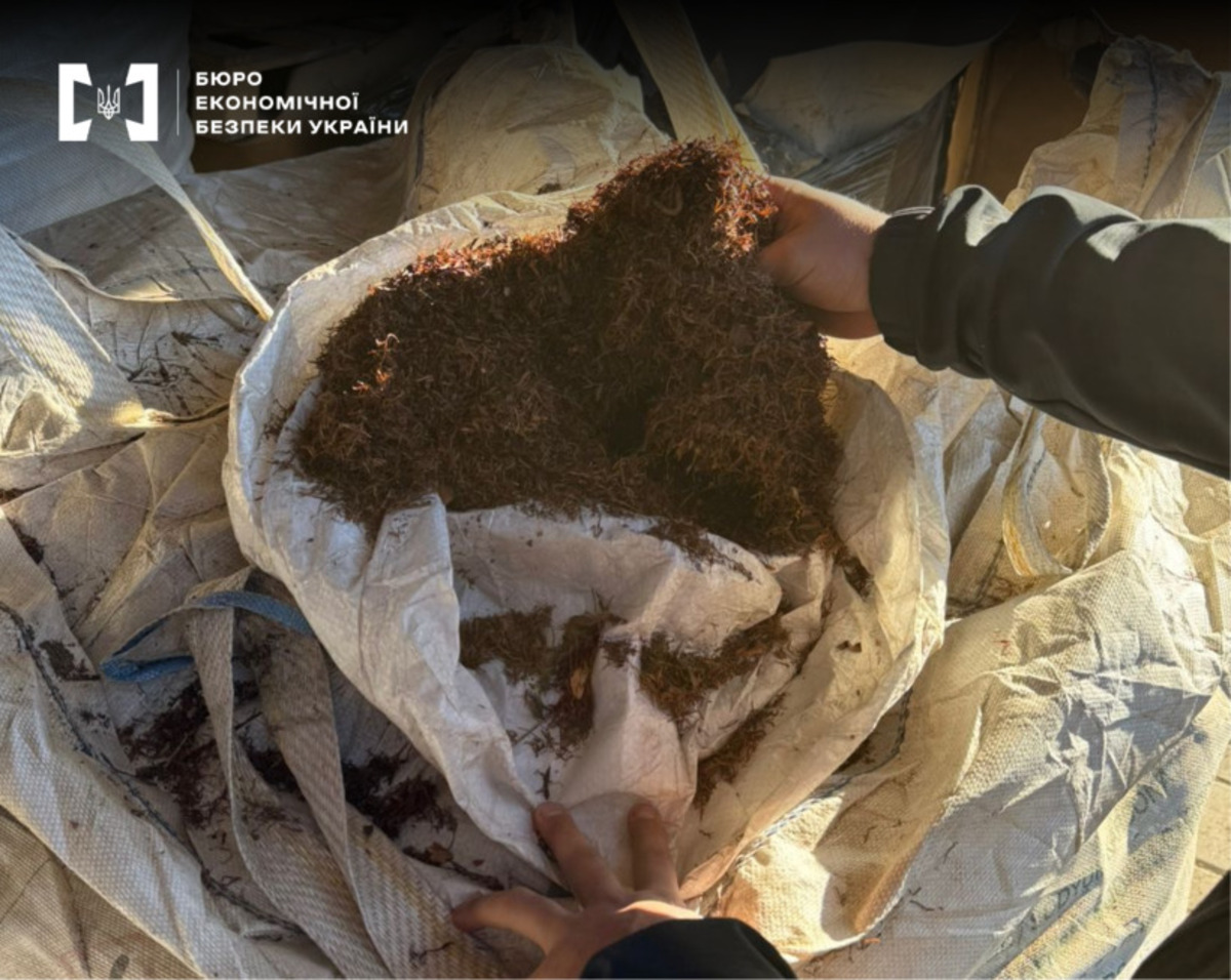На Буковині викрили постачальника тютюну для підпільної фабрики на Полтавщині