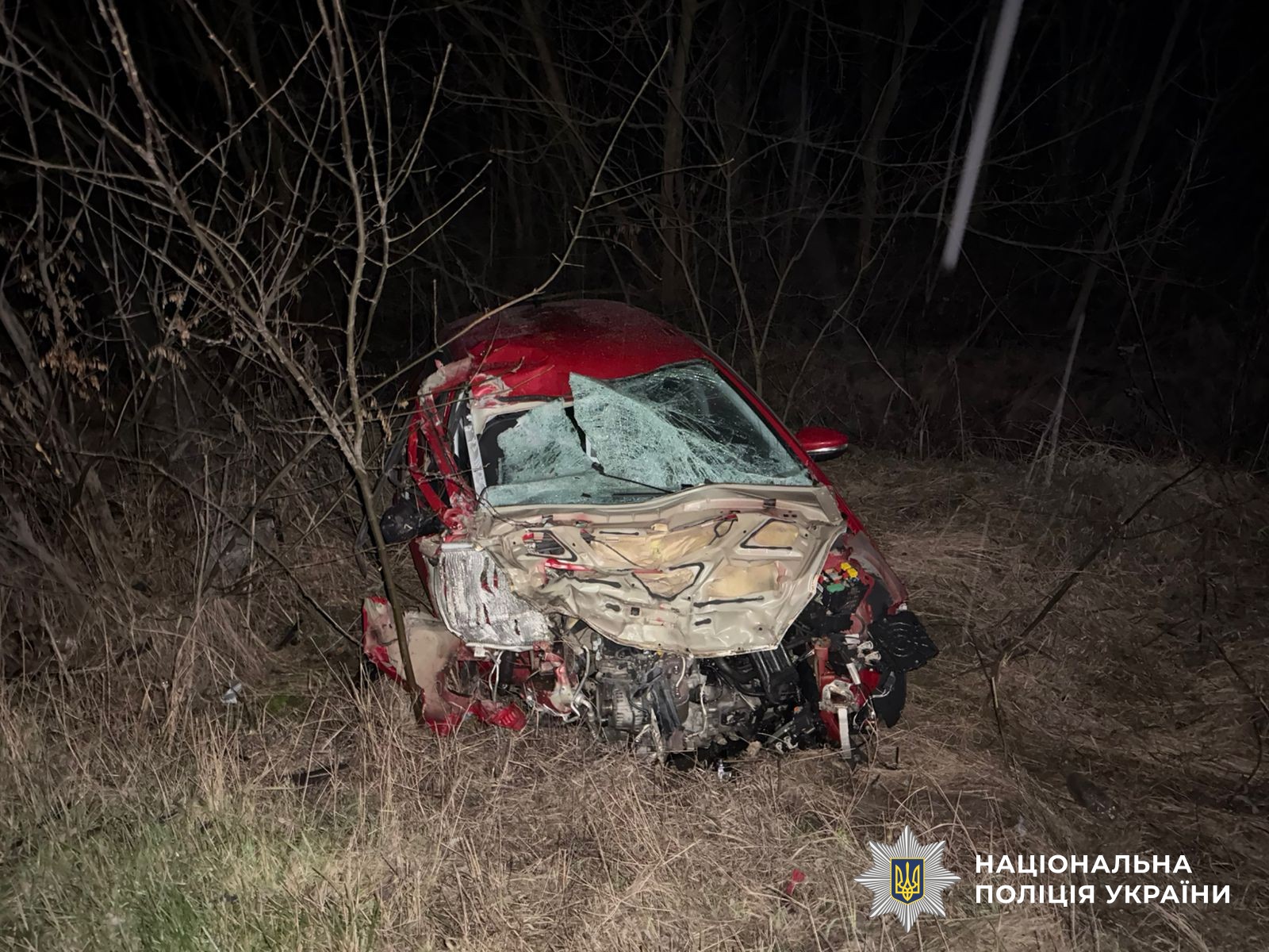 В Кировоградской области в результате ДТП перевернулся грузовик: есть пострадавшие