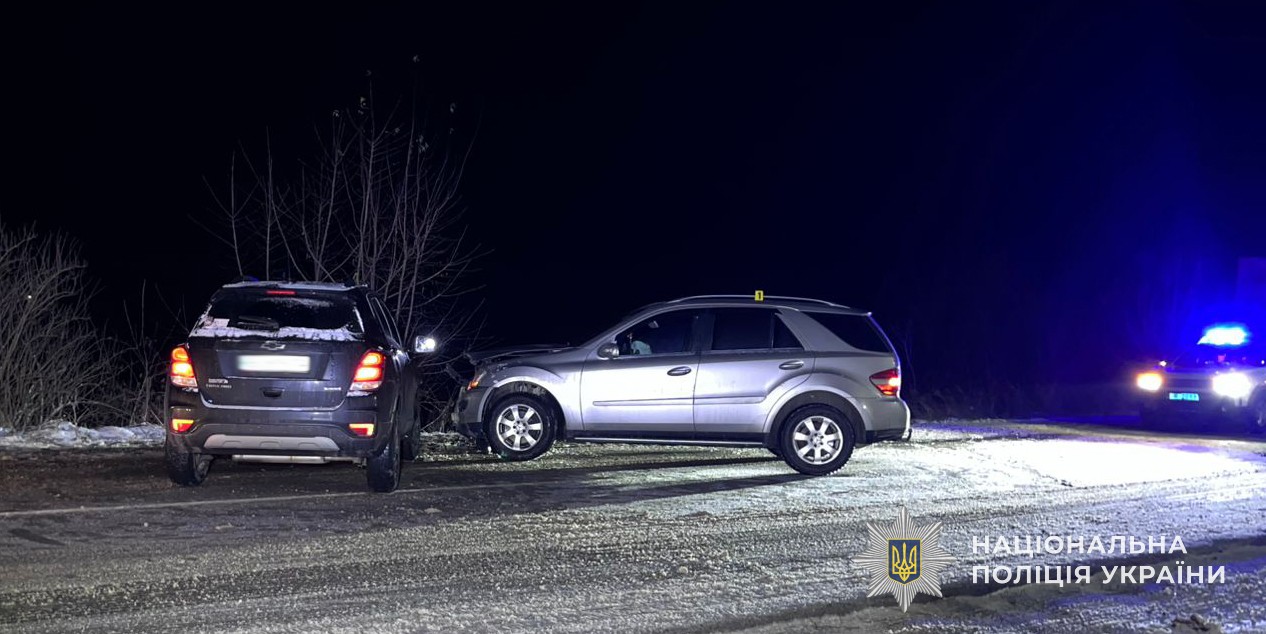 На Львовщине столкнулись два автомобиля: есть пострадавший