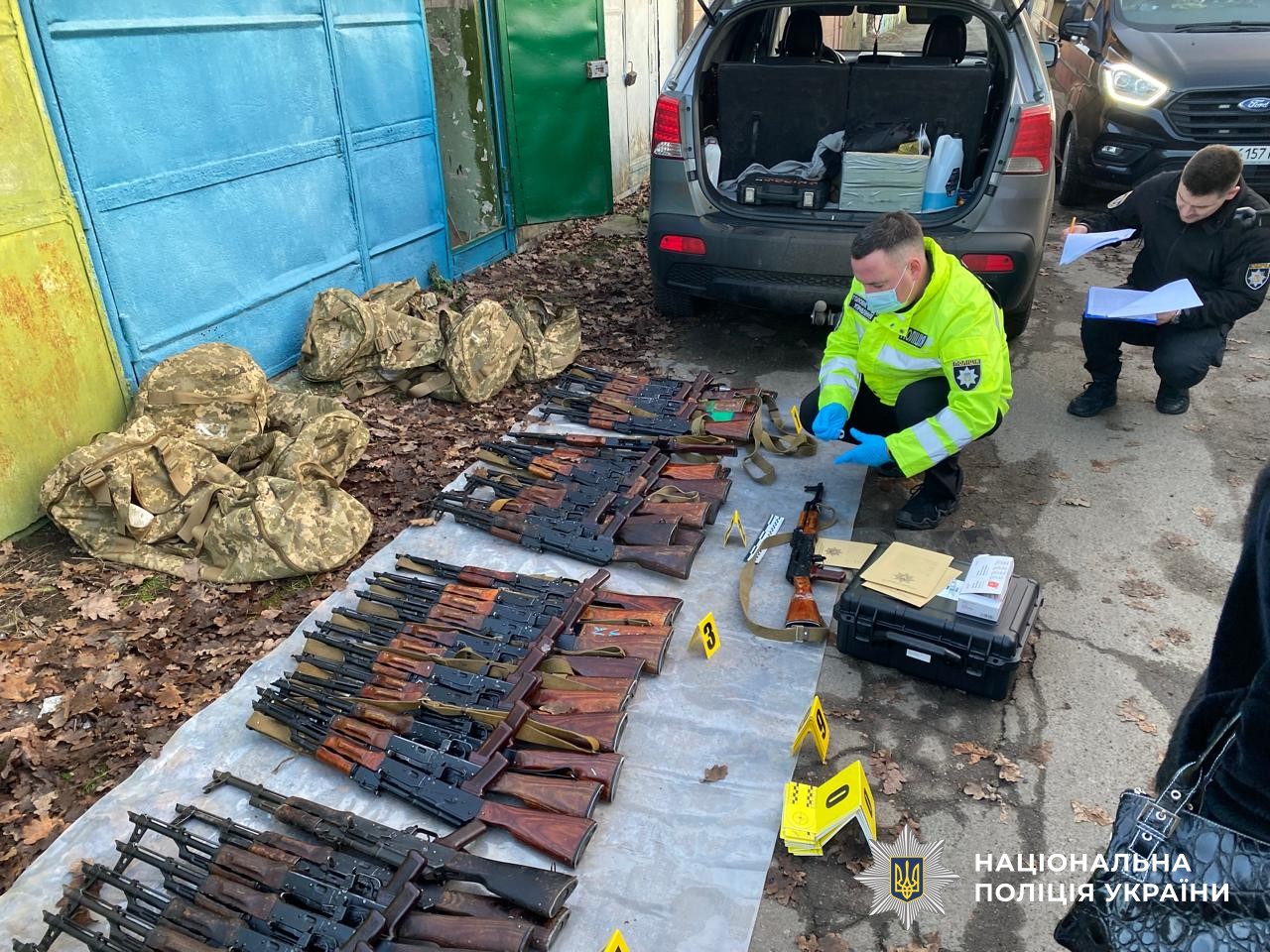 В Україні ліквідували масштабний канал нелегального збуту зброї