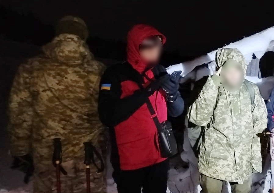 Житель Дніпропетровщини п’ять днів блукав засніженими Карпатами, щоб потрапити до Румунії