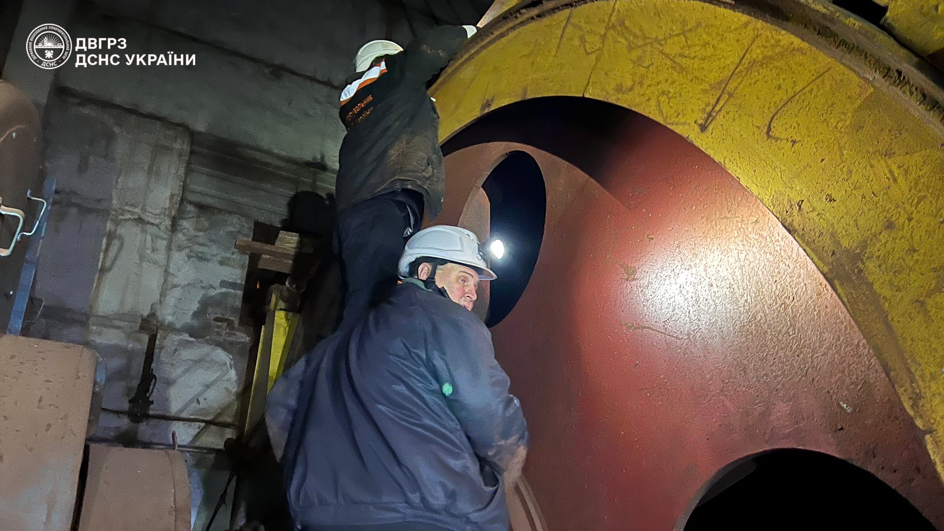 В Кривом Роге спасли шахтеров, которые из-за обстрела застряли под землей