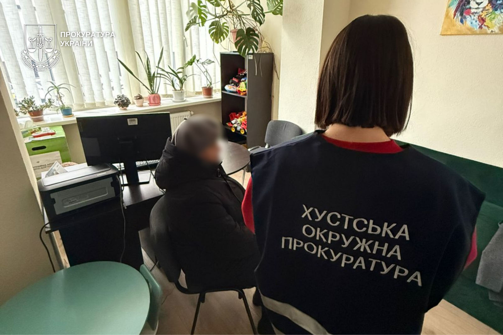 На Закарпатті оголосили підозру лікарці та матері через смерть 7-річного хлопчика