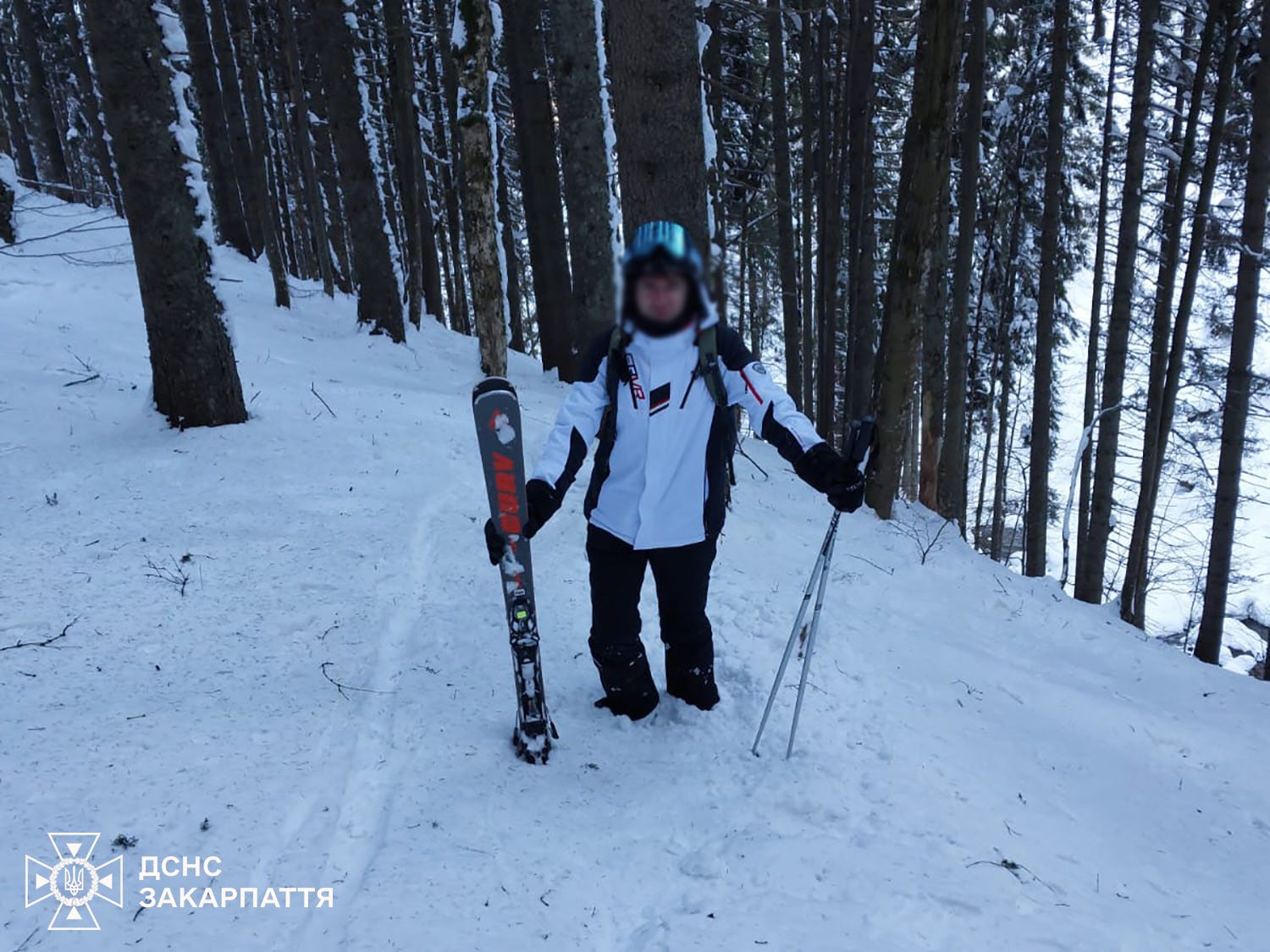 На Закарпатті розшукали киянина, який заблукав під час катання на лижах на Драгобраті