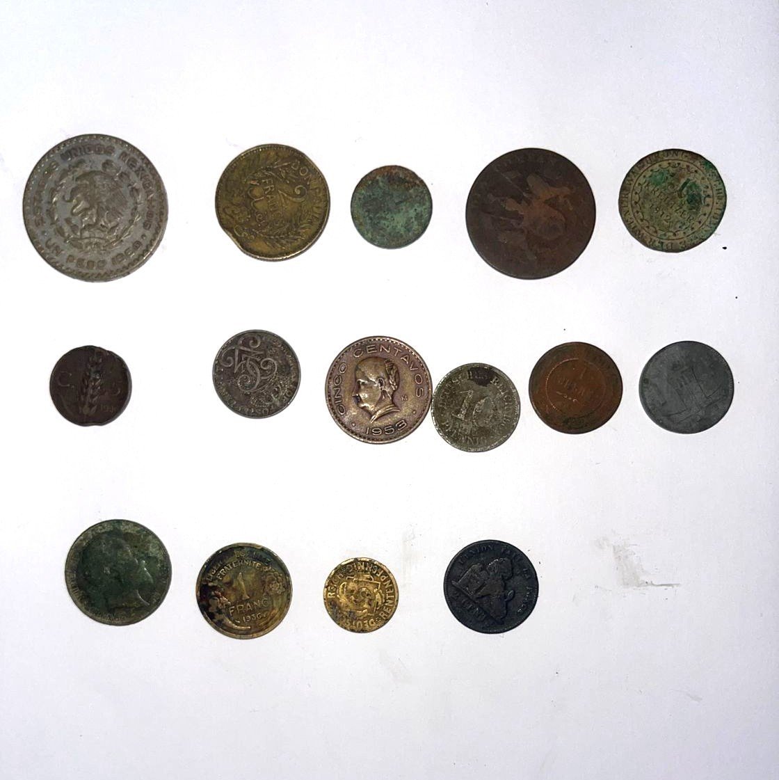 В Одесской области пограничники изъяли коллекцию старинных монет, которые женщина везла в Румынию