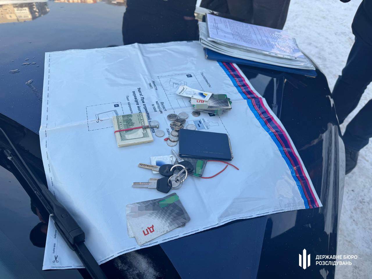 На Волыни задержали чиновника ТЦК, бравшего взятки за снятие мужчин с розыска