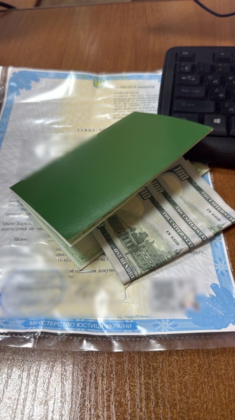 В Винницкой области иностранец пытался подкупить пограничников, чтобы ввезти племянника в Украину