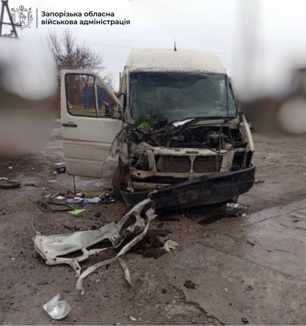 Россияне атаковали дроном микроавтобус в Запорожье: есть раненый
