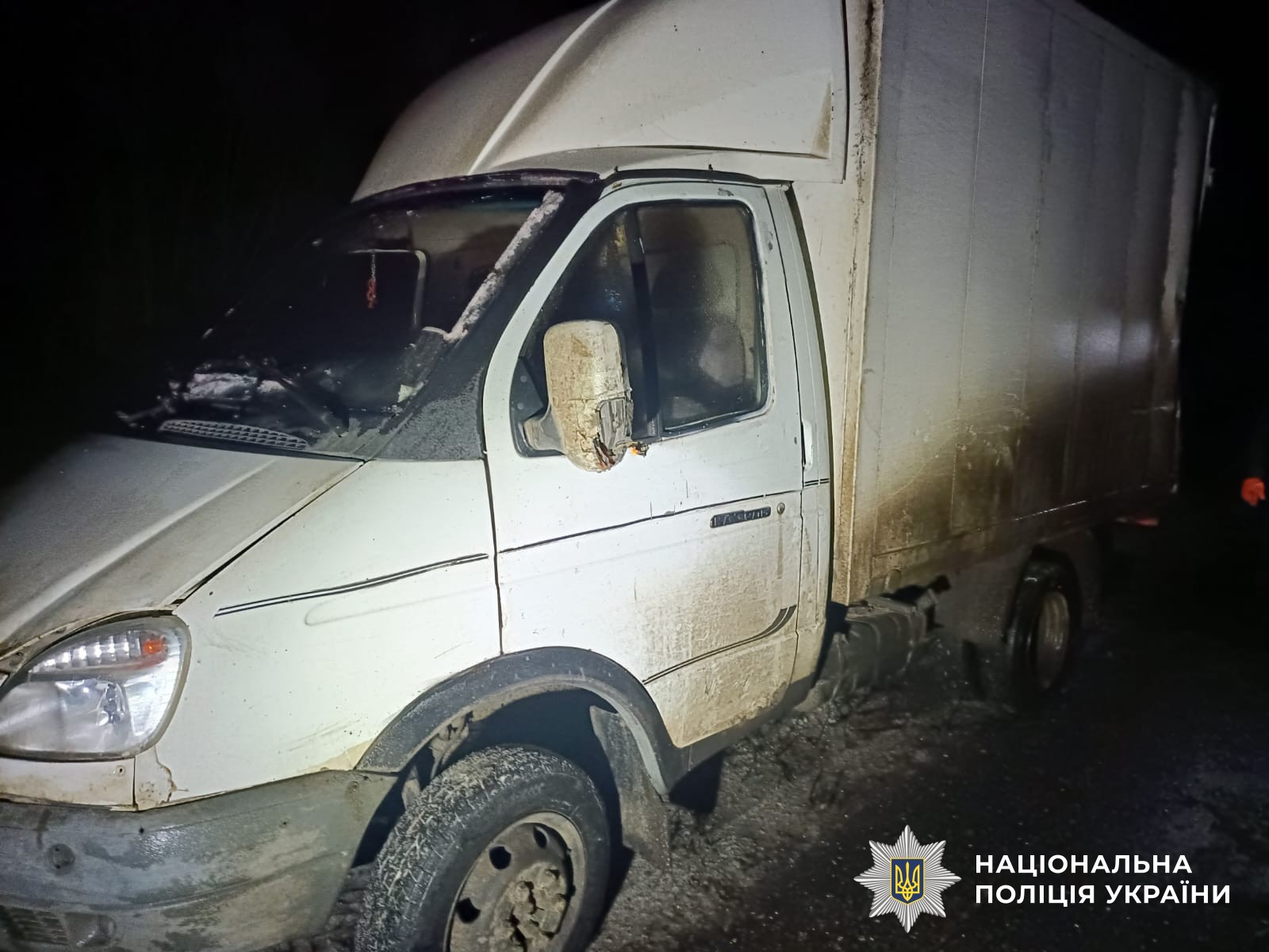 В Николаевской области фура протаранила припаркованную ГАЗель: водитель погиб под колесами собственного авто