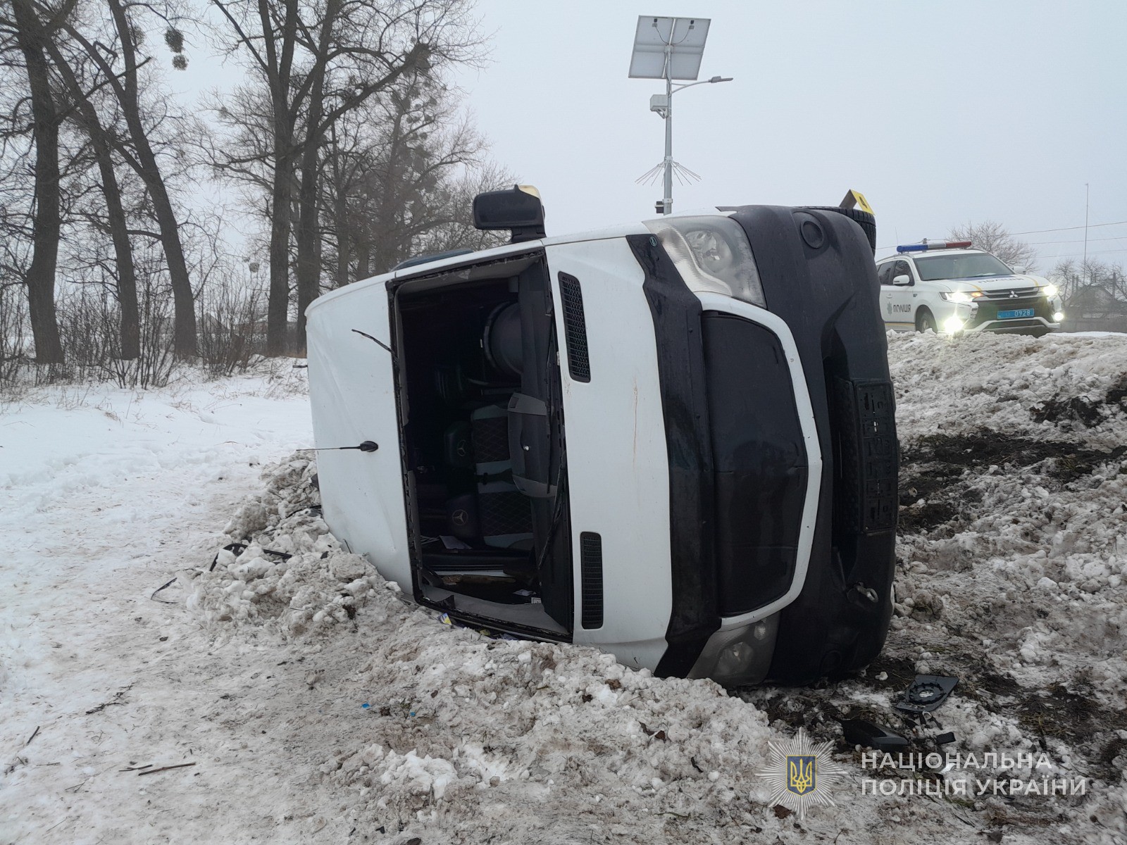 На Сумщині перекинулася маршрутка: травмовані 8 пасажирів 
