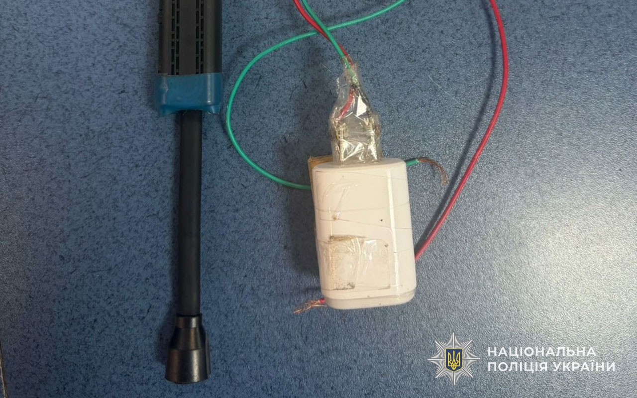 На Тернопільщині 57-річний чоловік встановив приховану камеру в душі 21-річної сусідки