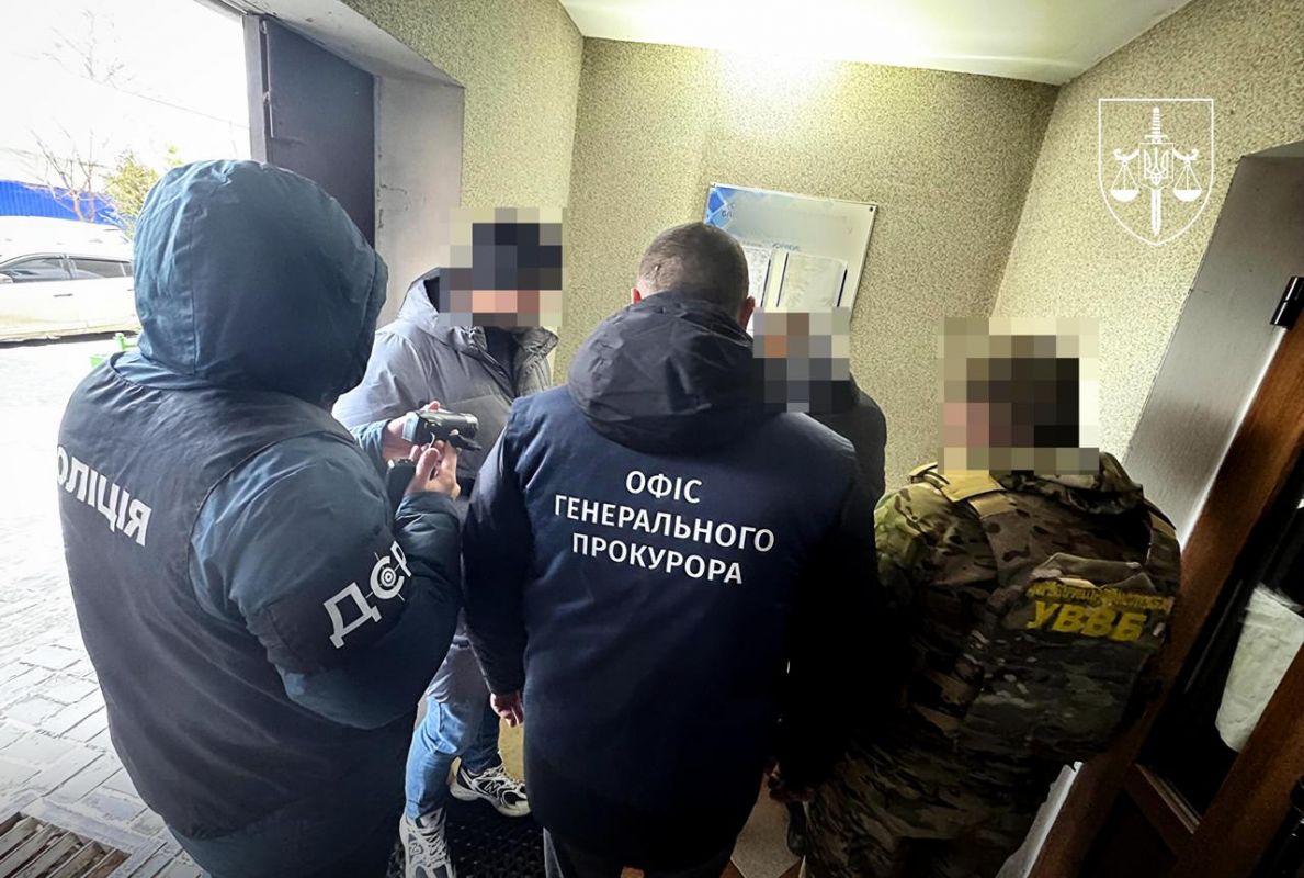 Посадовець ДПСУ вимагав "відкат" за постачання запчастин для військових частин 