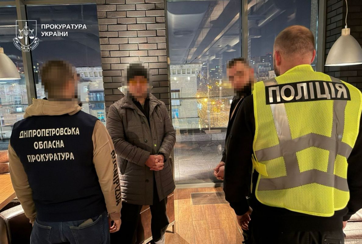 В Днепре задержали двух рэкетиров за вымогание $35 тысяч несуществующего долга