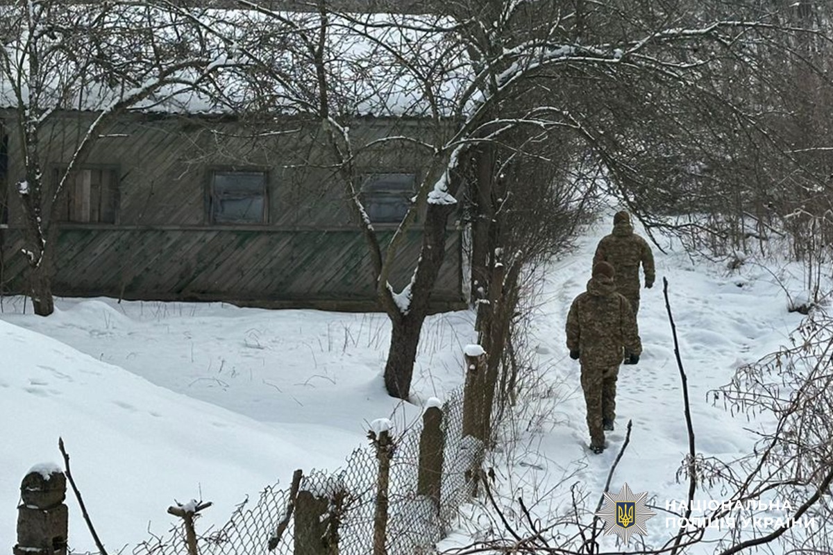 Полиция просит помощи: на Буковине продолжаются поиски пропавшей 13-летней девочки