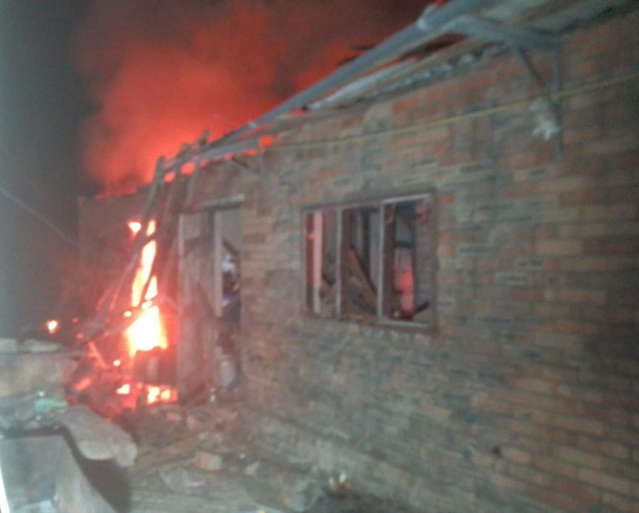 Россияне обстреляли два района Днепропетровщины: есть повреждения