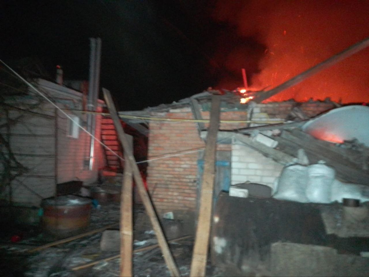 Войска РФ атаковали два района Днепропетровщины: есть повреждения и пострадавшие