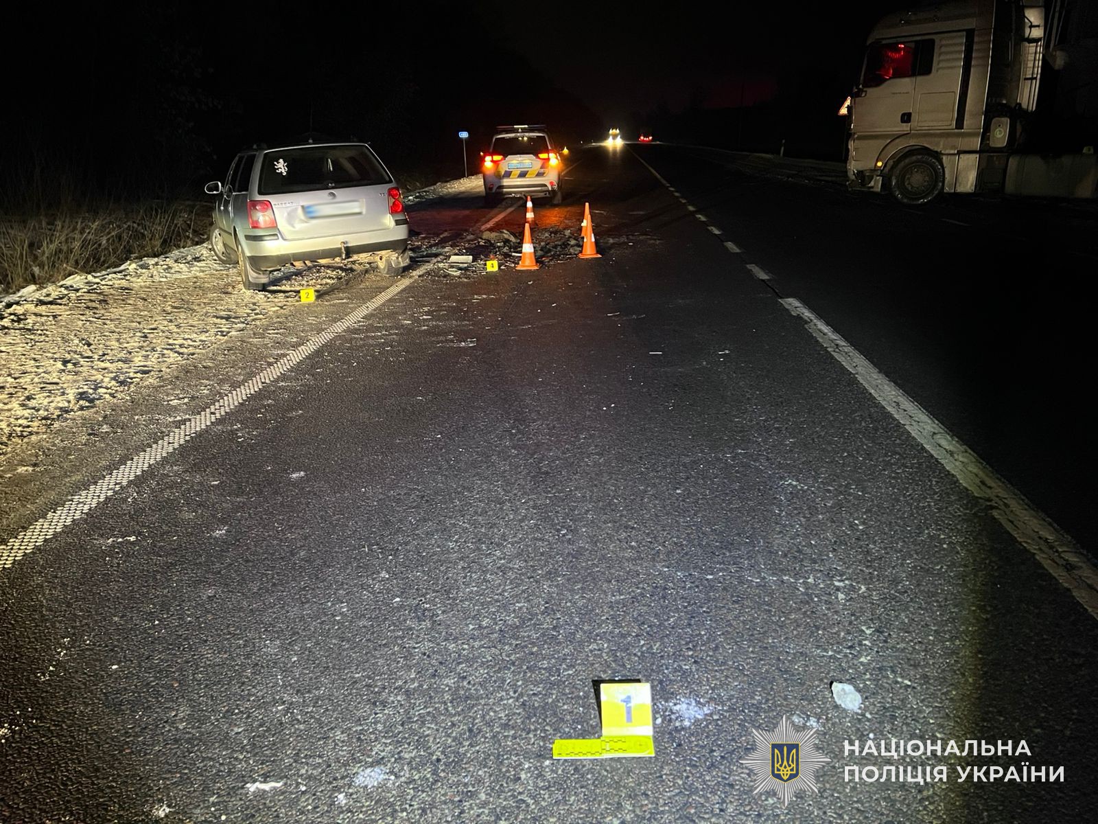 На Львівщині зіткнулись легковик та вантажівка