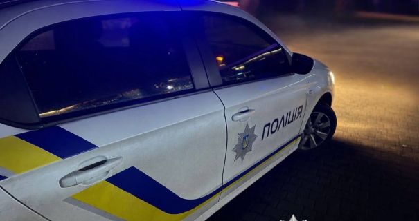 В Івано-Франківську невідомі розмалювали автомобіль місцевого активіста
