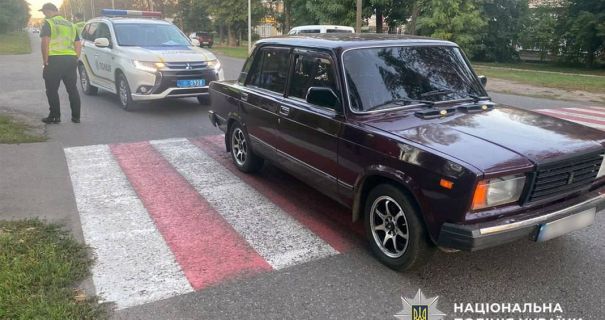 Сбил человека на "зебре": в Смеле водитель "ВАЗа" травмировал женщину-пешехода