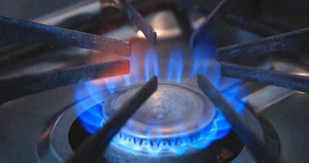 Почему газ горит желтым или красным цветом